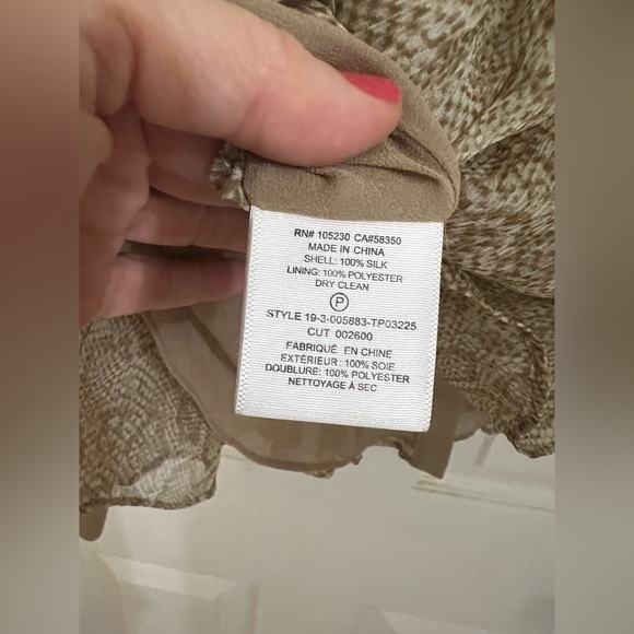 100% Silk Elegant Brown Snake Print Women's button down blouse - Picture 2 of 8